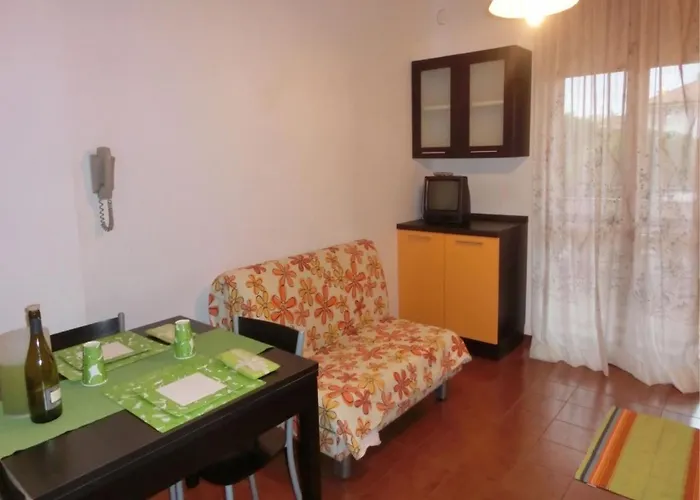 Apartment Comfortable Flat Next To The Beach-beahost *