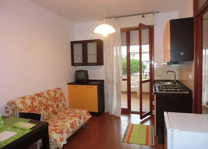 Comfortable Flat Next To The Beach-beahost Apartment
