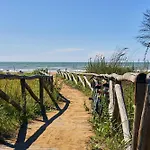 Comfortable Flat Next To The Beach-beahost *