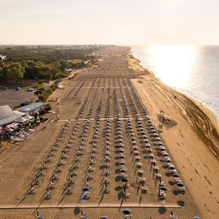 Comfortable Flat Next To The Beach-beahost *