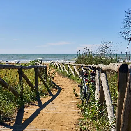 Comfortable Flat Next To The Beach-beahost *