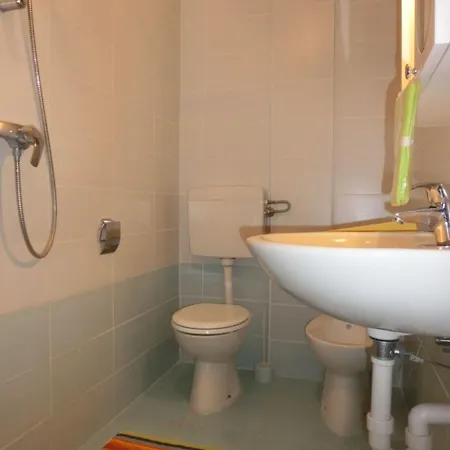 Comfortable Flat Next To The Beach-beahost شقة